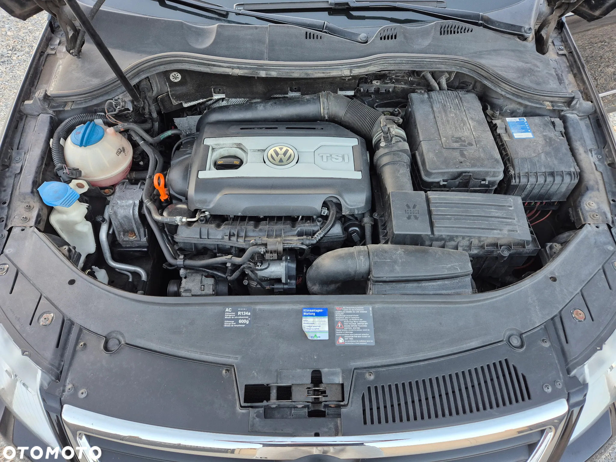 Volkswagen Passat - 14