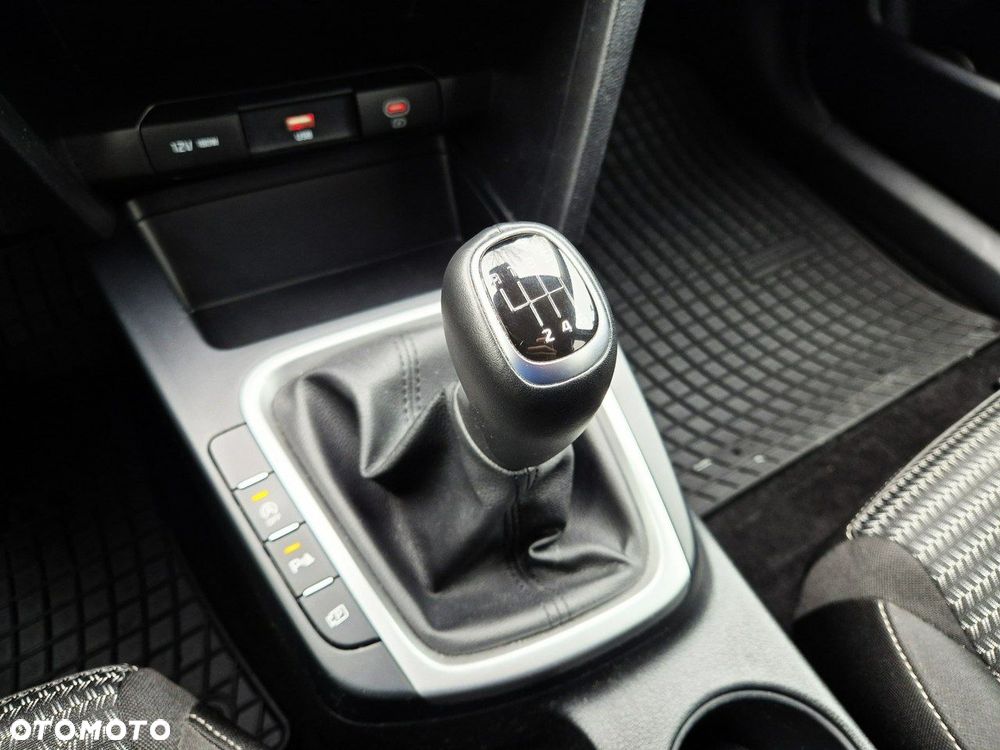 Kia Ceed 1.5 T-GDI M - 32