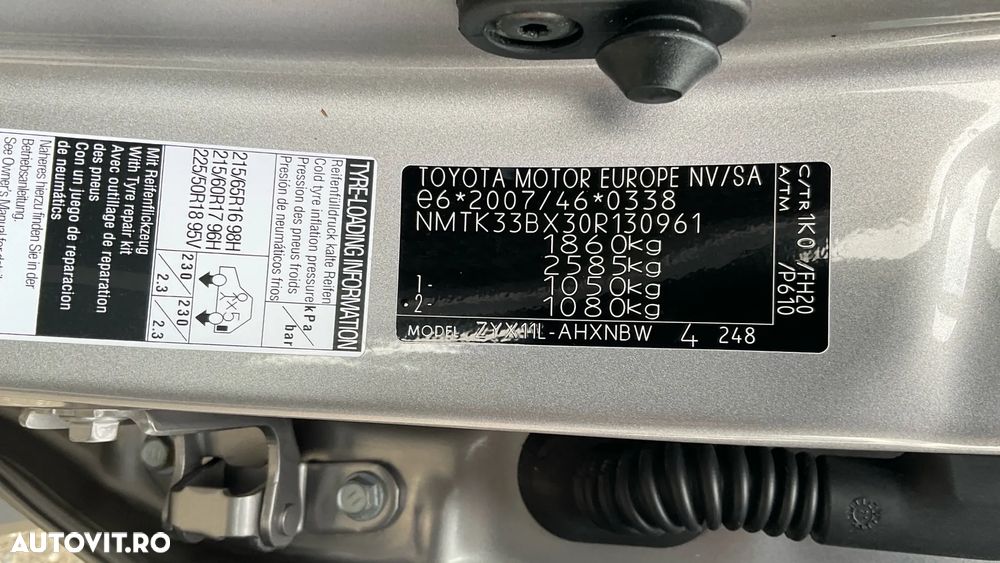 Toyota C-HR 1.8 HSD 122 CP 4x2 CVT Core - 38