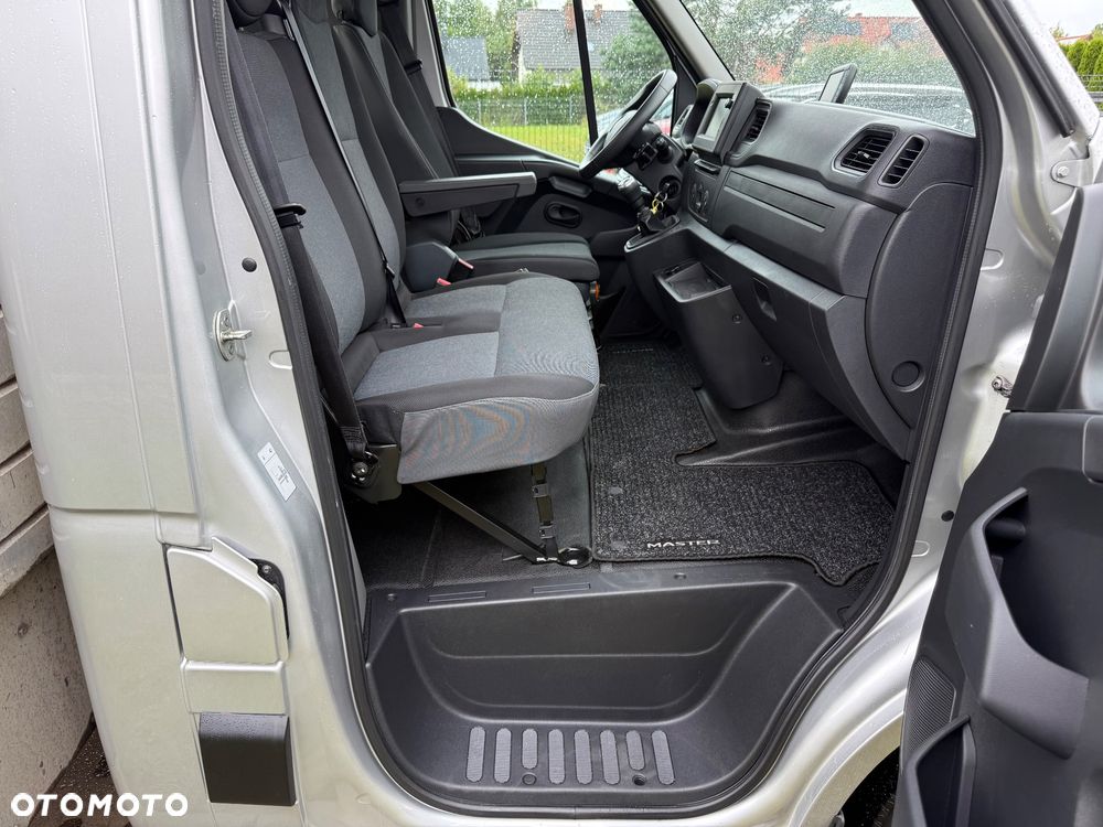 Renault Master - 25