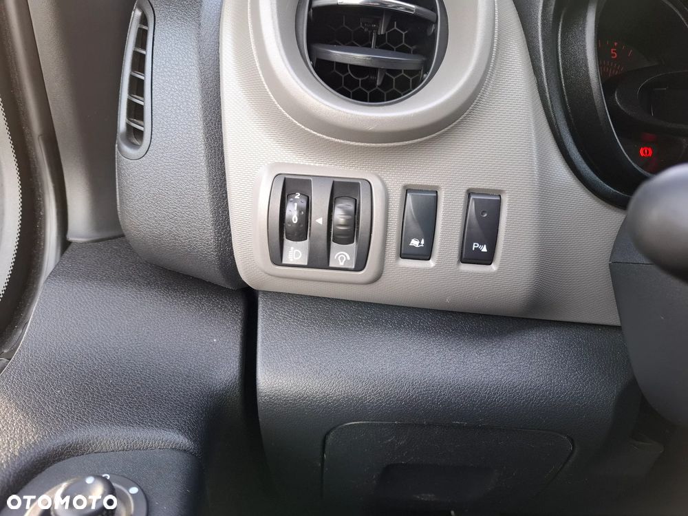 Renault TRAFIC - 13