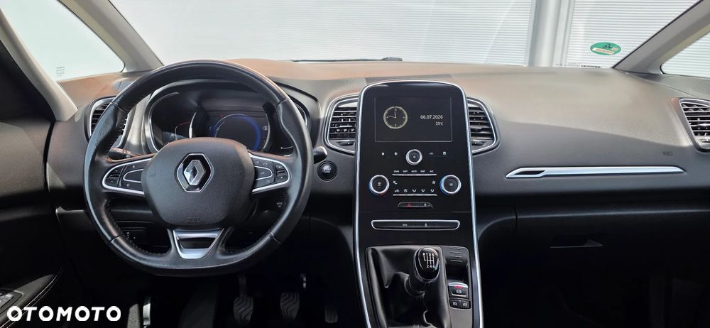 Renault Grand Scenic - 13