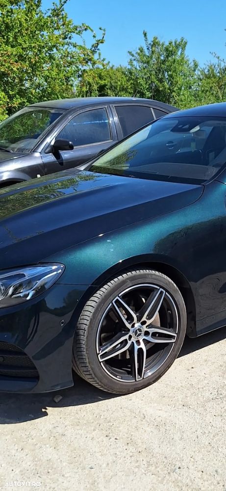 Mercedes-Benz E 220 d 4MATIC - 26