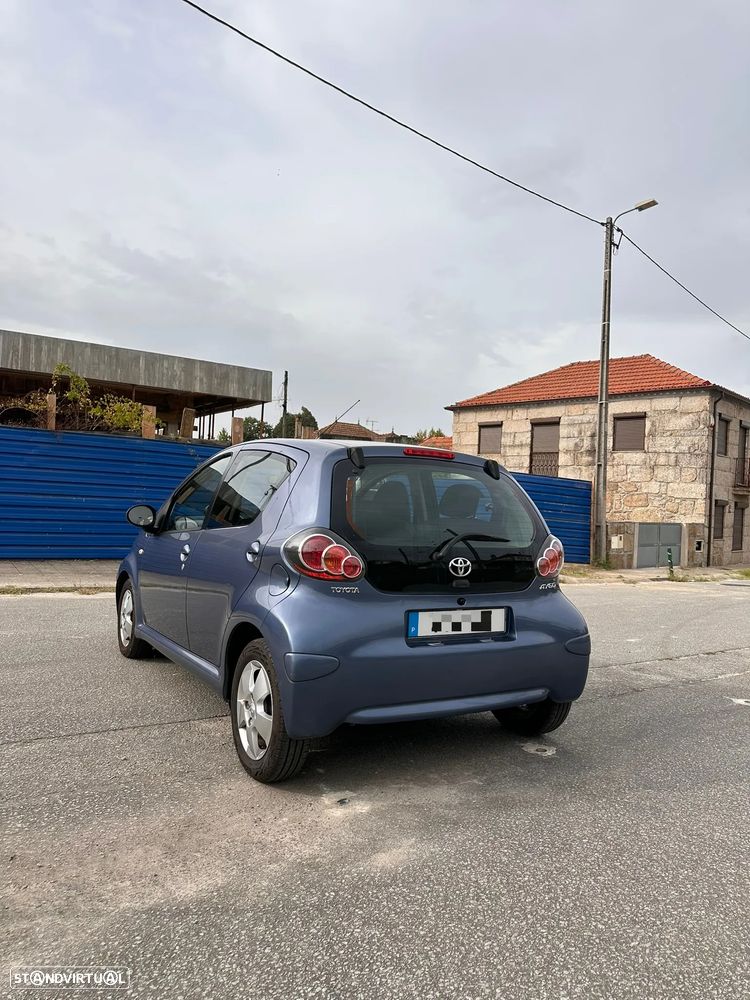 Toyota Aygo 1.0 Plus Sport Pack - 3