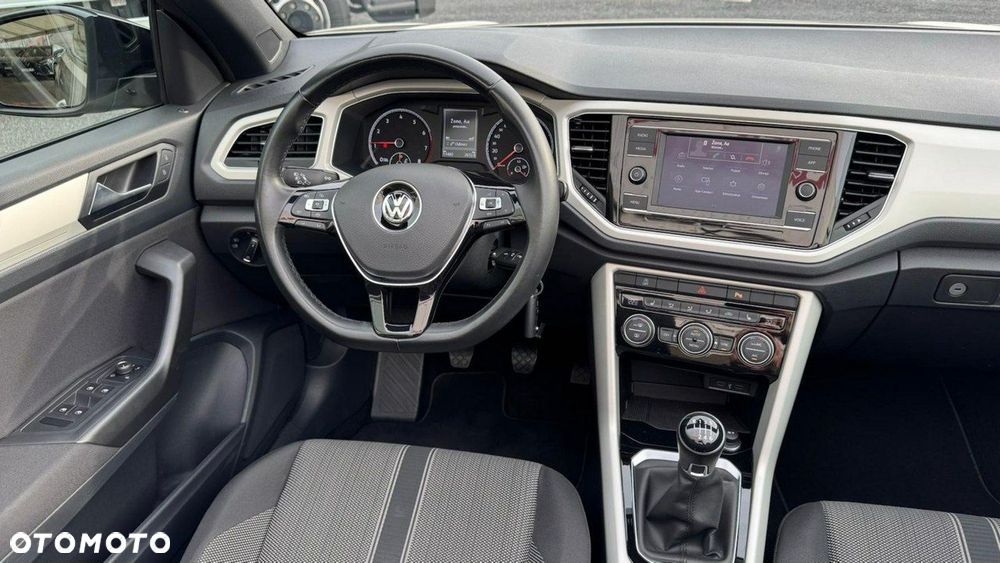 Volkswagen T-Roc - 38