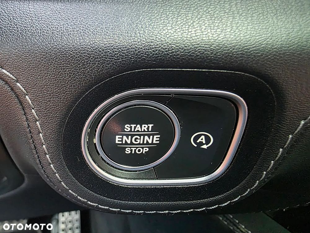 Mercedes-Benz GLS - 33