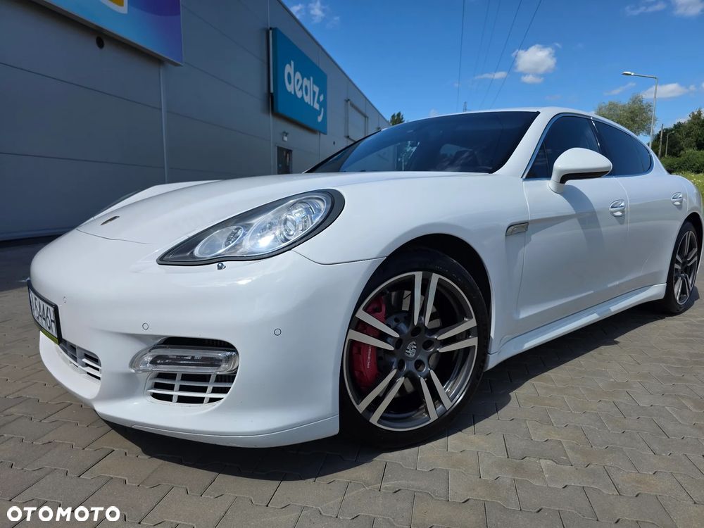 Porsche Panamera Turbo - 31