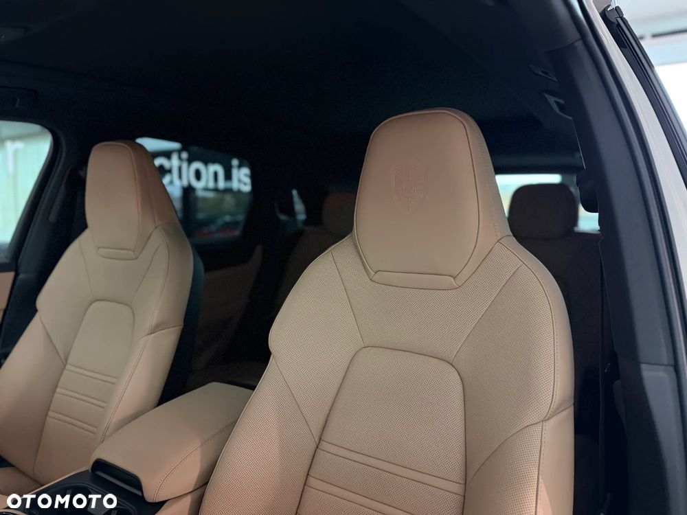 Porsche Cayenne Black Edition - 18