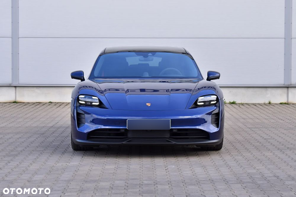 Porsche Taycan GTS Sport Turismo - 3