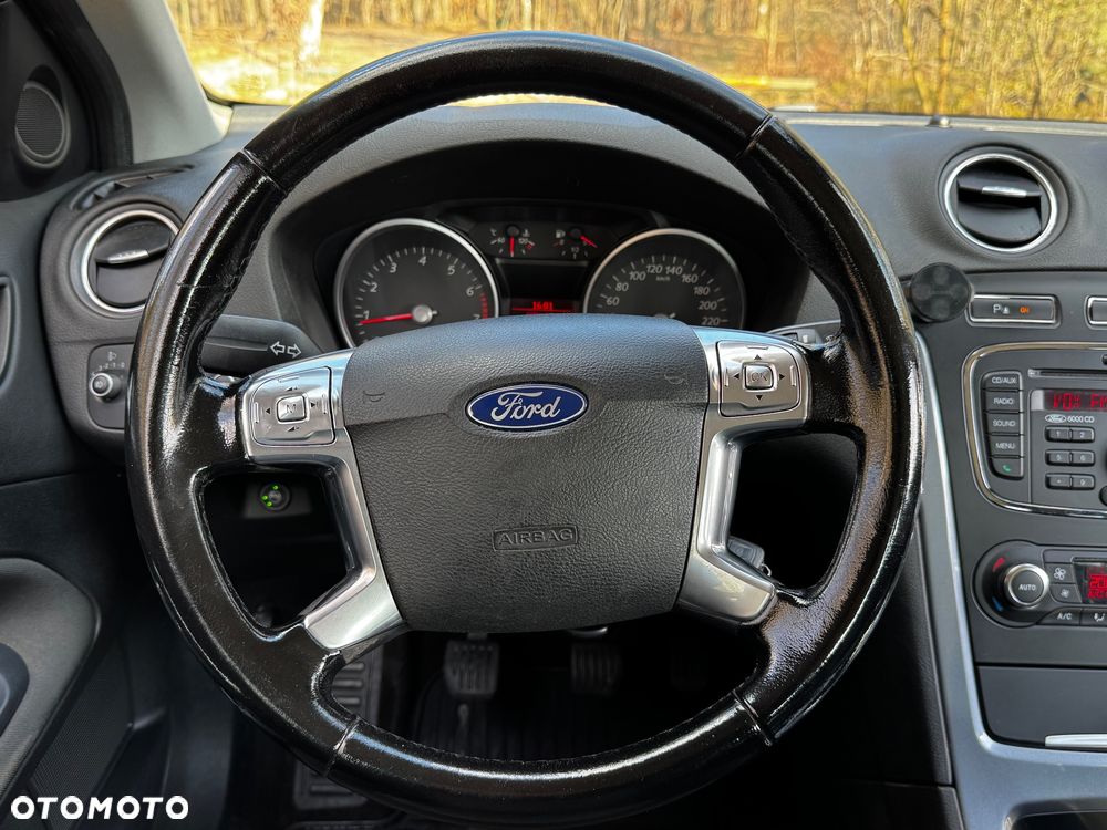 Ford Mondeo 1.6 Gold X - 17