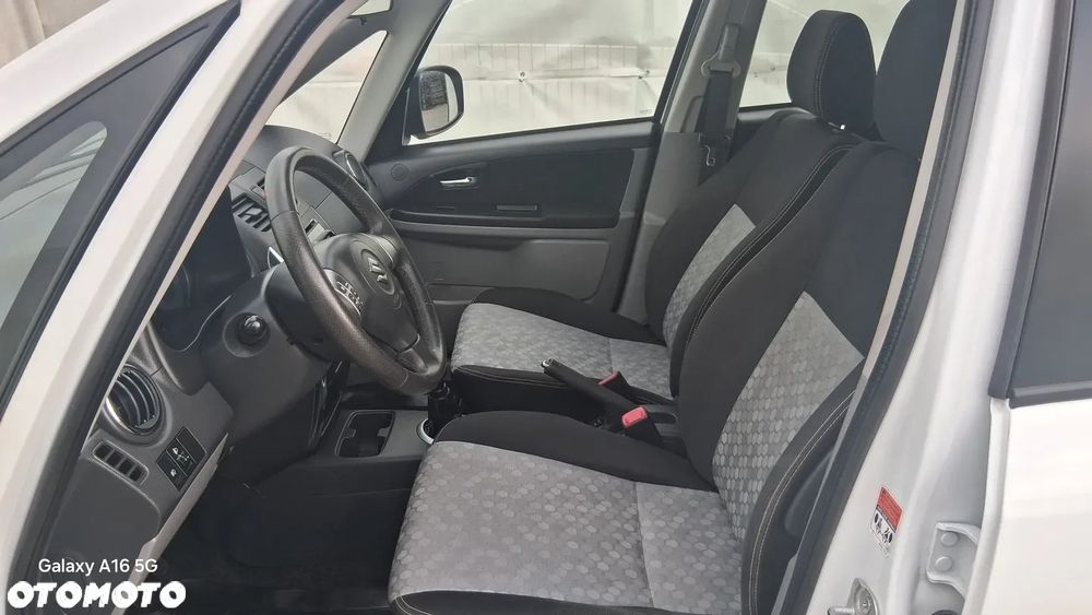 Suzuki SX4 1.6 VVT 4x4 Comfort - 11