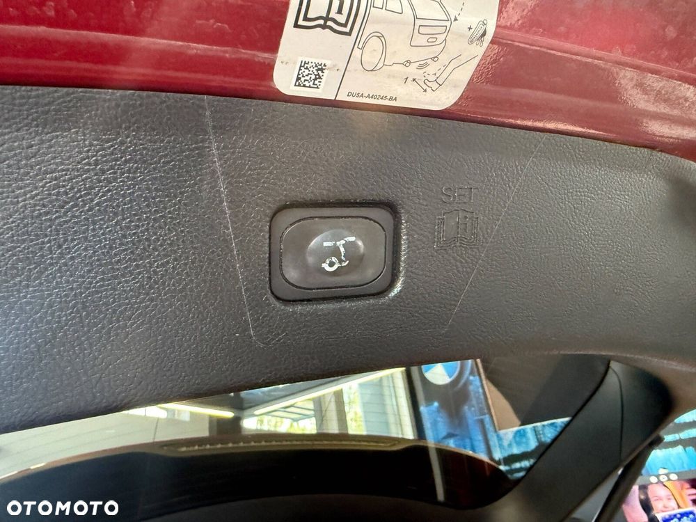Ford Edge - 8