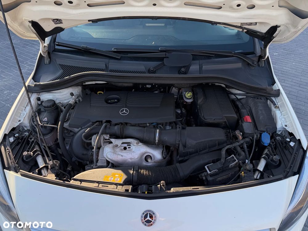 Mercedes-Benz Klasa B 250 4-Matic Style - 19