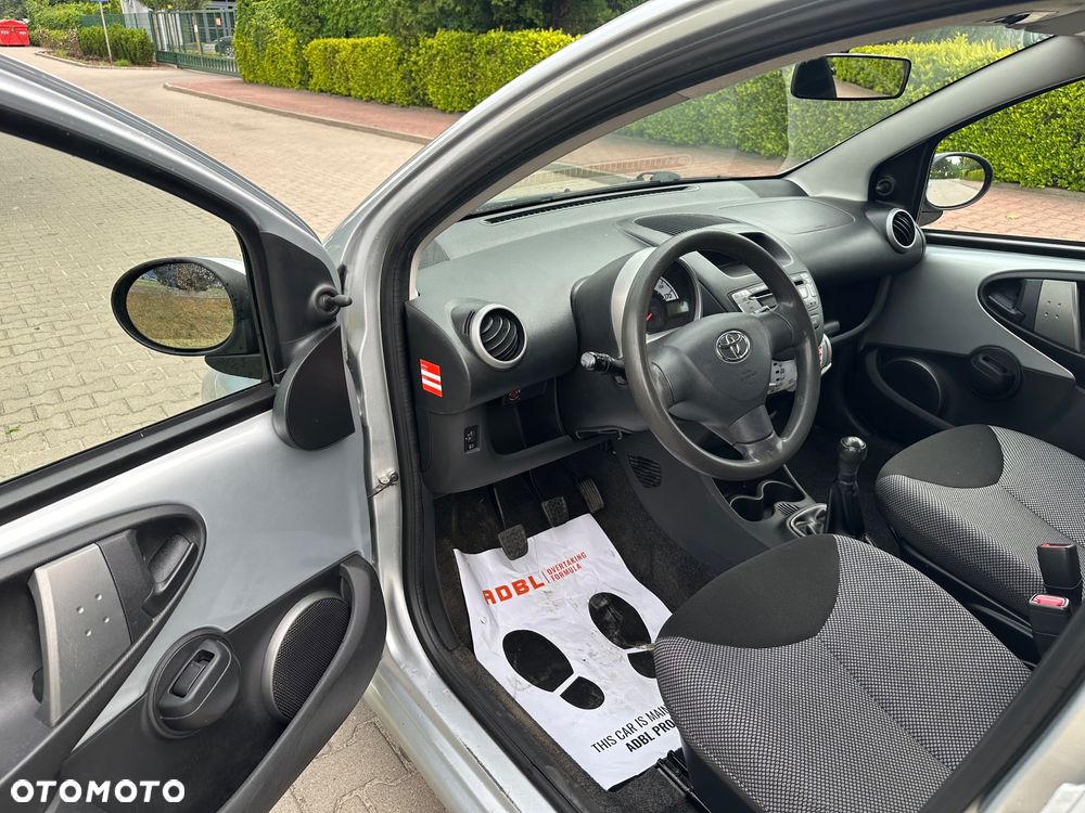 Toyota Aygo Cool - 13