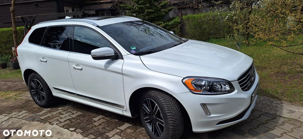 Volvo XC 60 T6 AWD Momentum - 1
