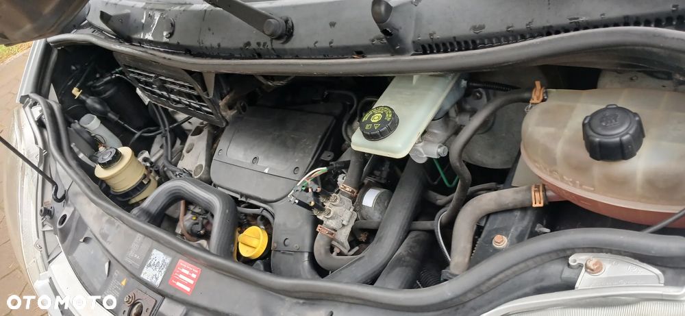 Renault Trafic - 21