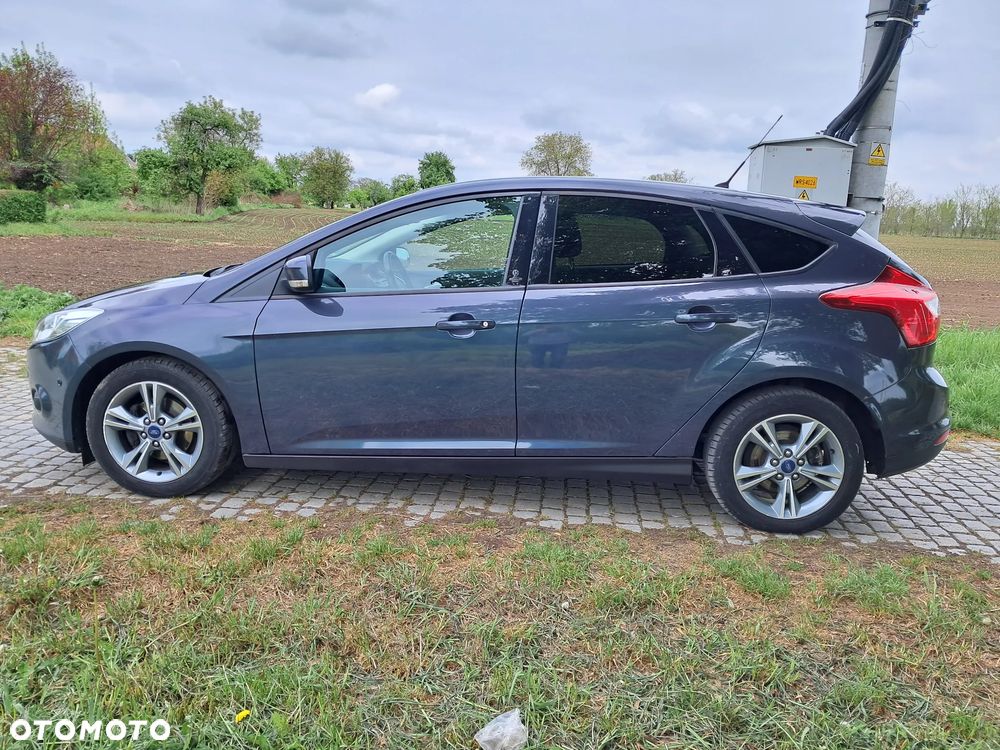 Ford Focus 1.6 TDCi DPF Champions Edition - 11