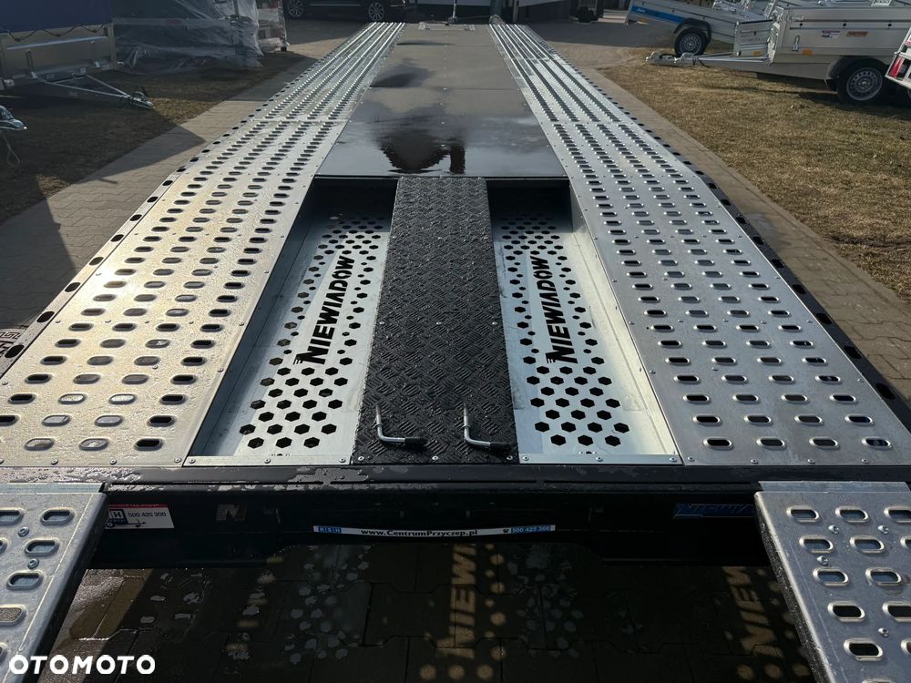 Niewiadów Laweta samochodowa Indiana Premium Color 8,5x2,10 koła 10 - 11