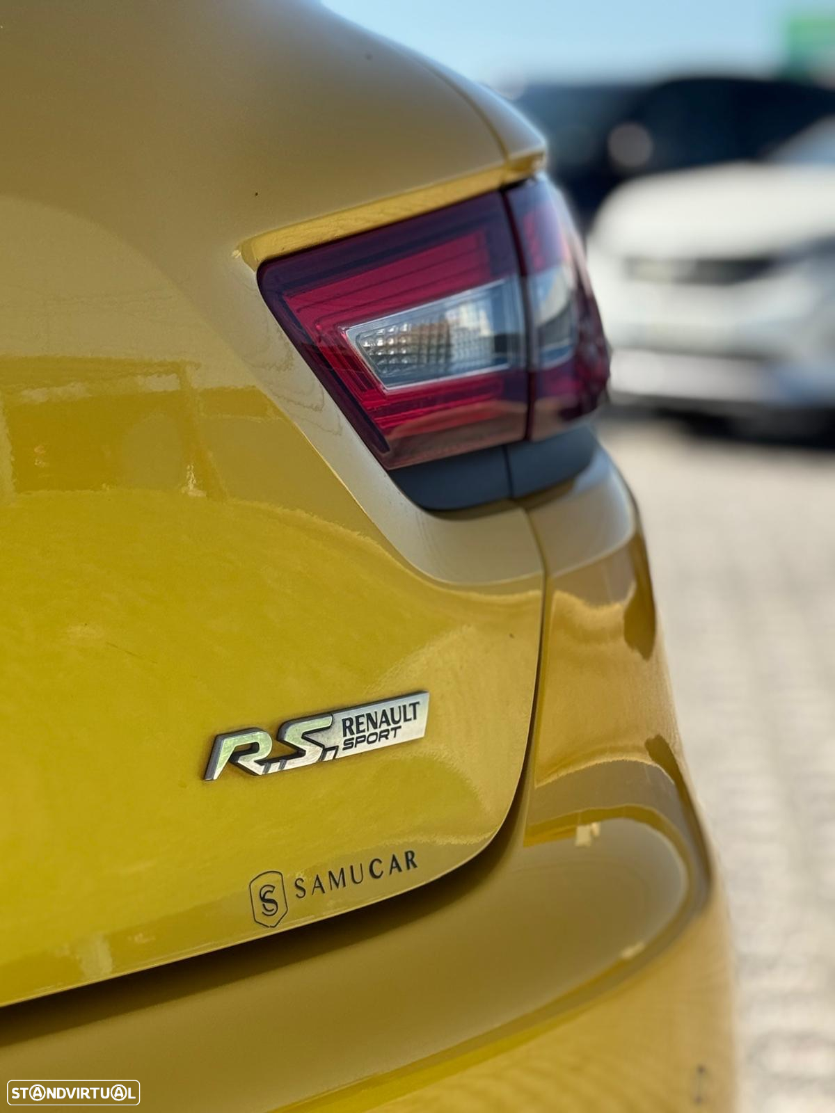 Renault Clio 1.6 T RS EDC - 9