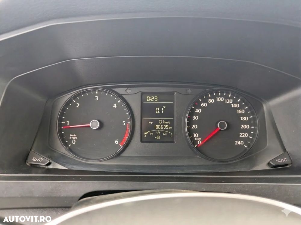 Volkswagen Transporter - 19