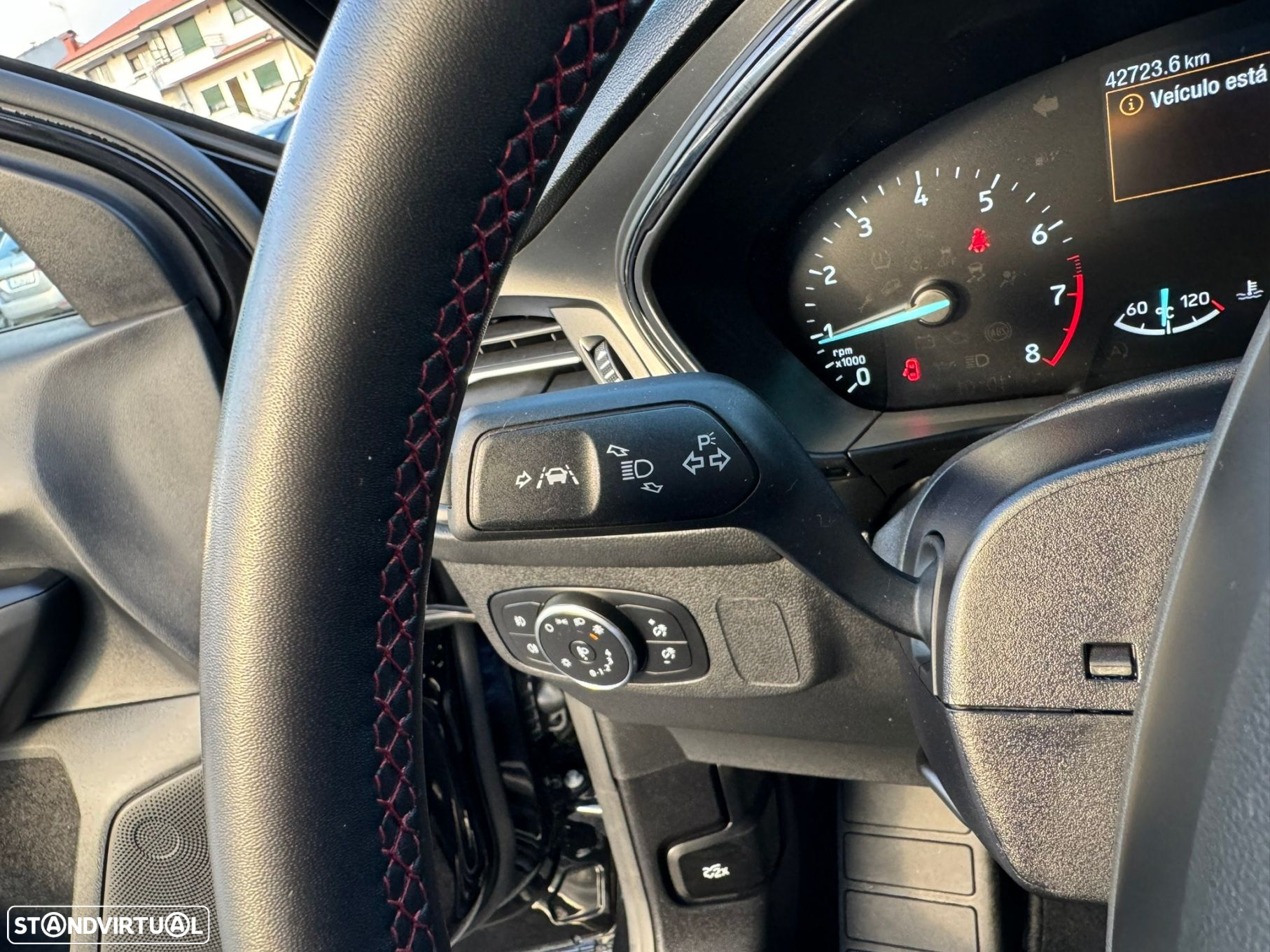 Ford Focus 1.0 EcoBoost MHEV ST-Line - 16