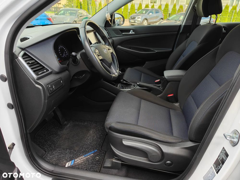 Hyundai Tucson blue 1.7 CRDi 2WD DCT Premium - 22