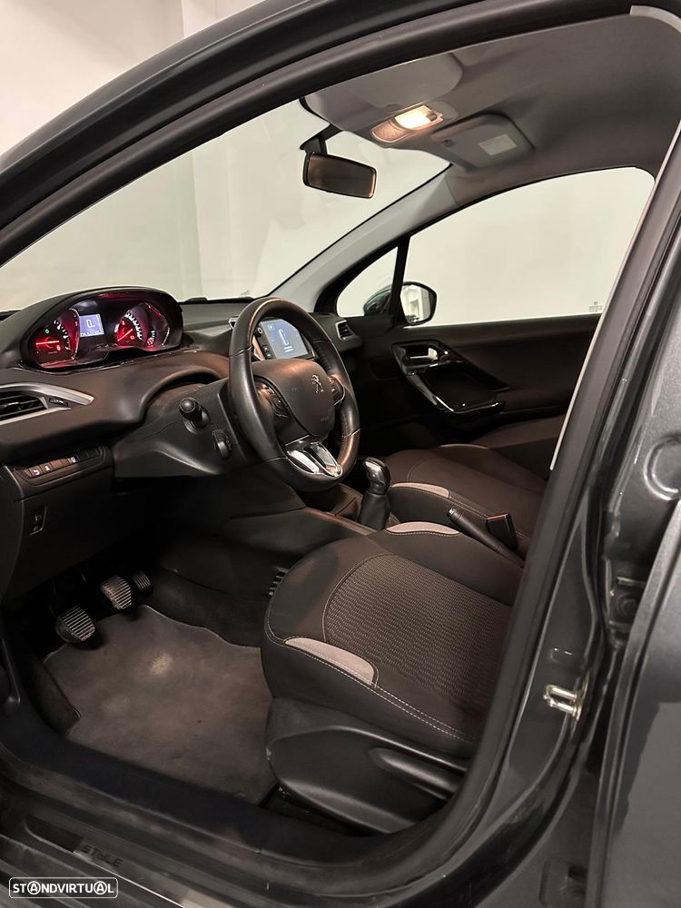 Peugeot 208 1.2 PureTech Active - 10