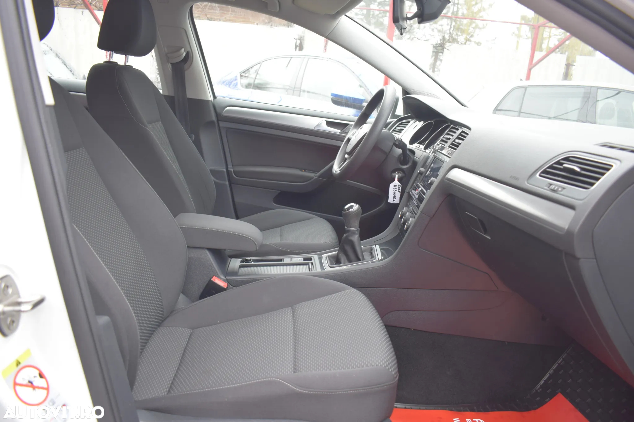 Volkswagen Golf 1.6 TDI Comfortline - 10