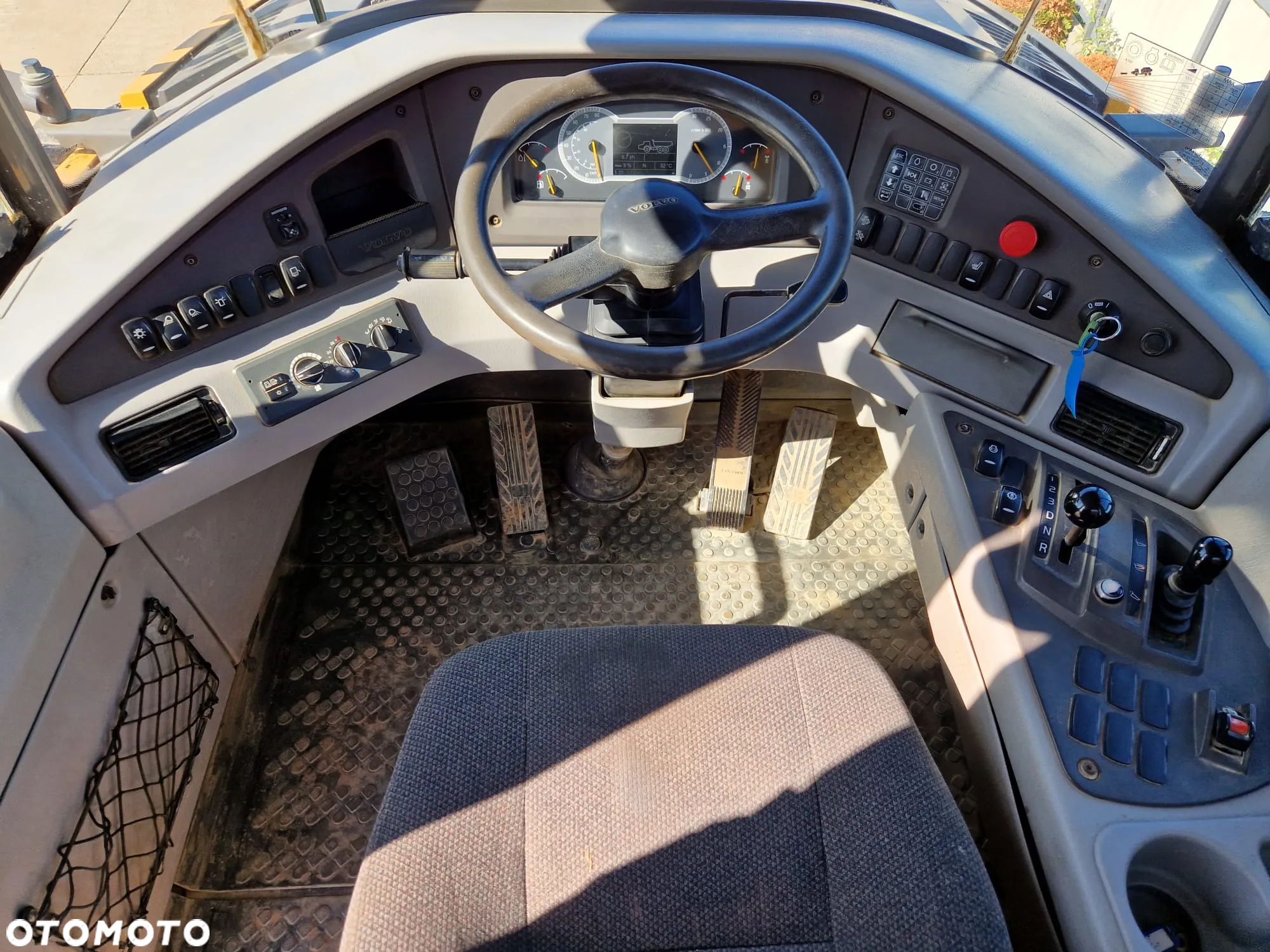 Volvo A30F * szerokie opony * burta tył * - 10