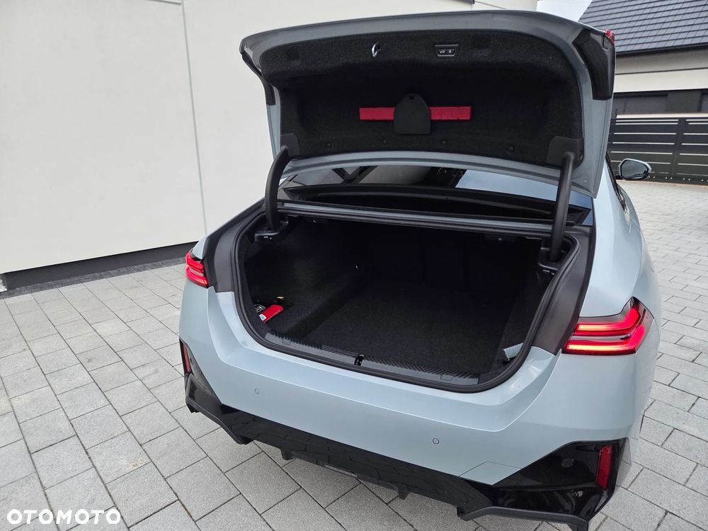 BMW Seria 5 520d xDrive mHEV M Sport - 36