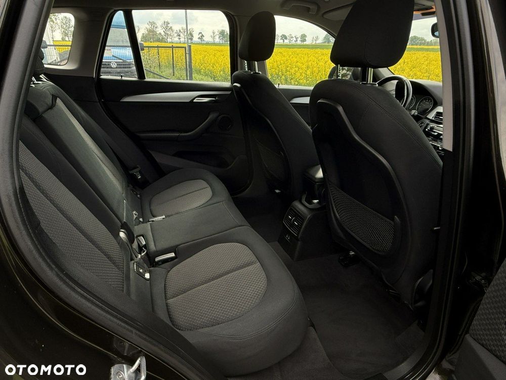 BMW X1 sDrive18i Advantage - 16