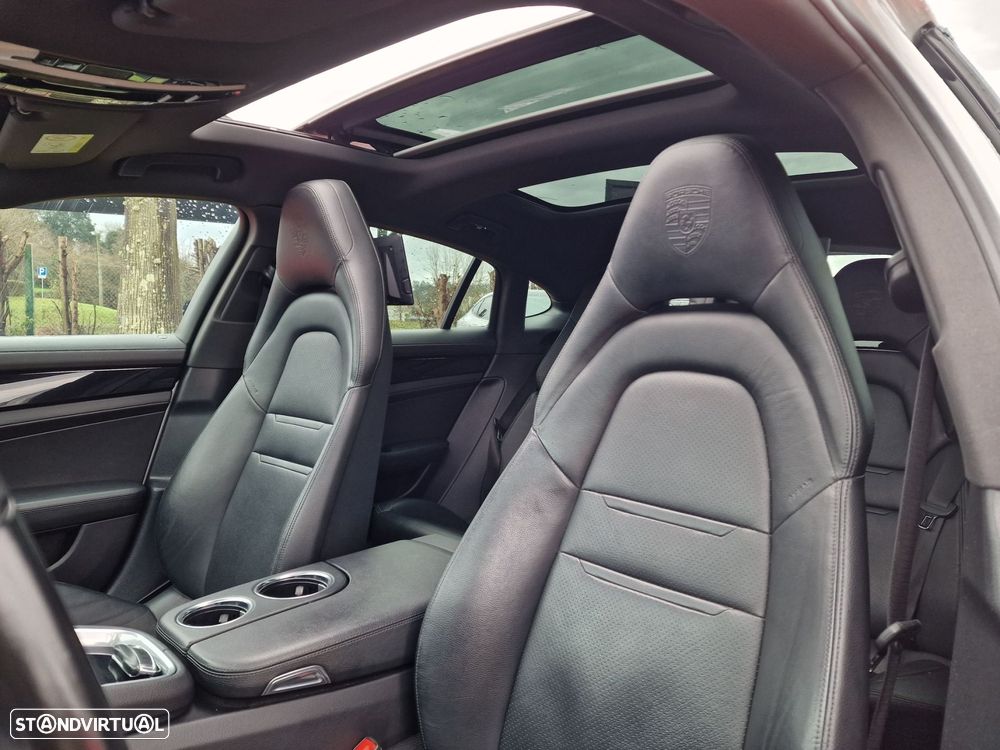 Porsche Panamera 4 E-Hybrid - 9