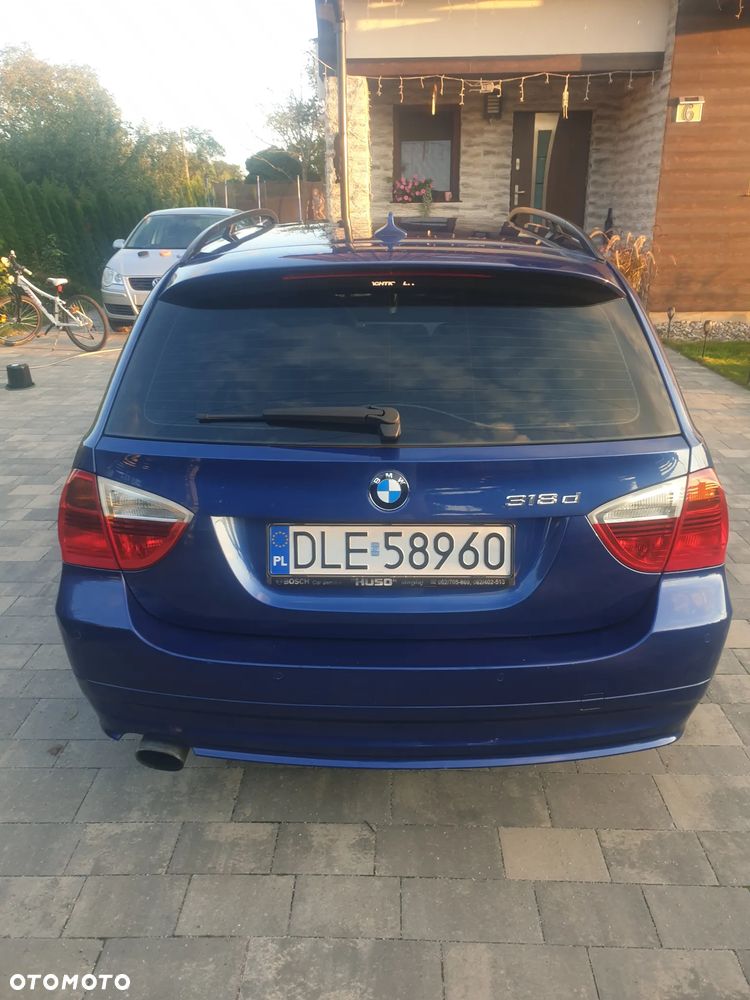 BMW Seria 3 318d - 26