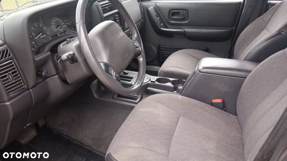 Jeep Cherokee 4.0 Limited - 13