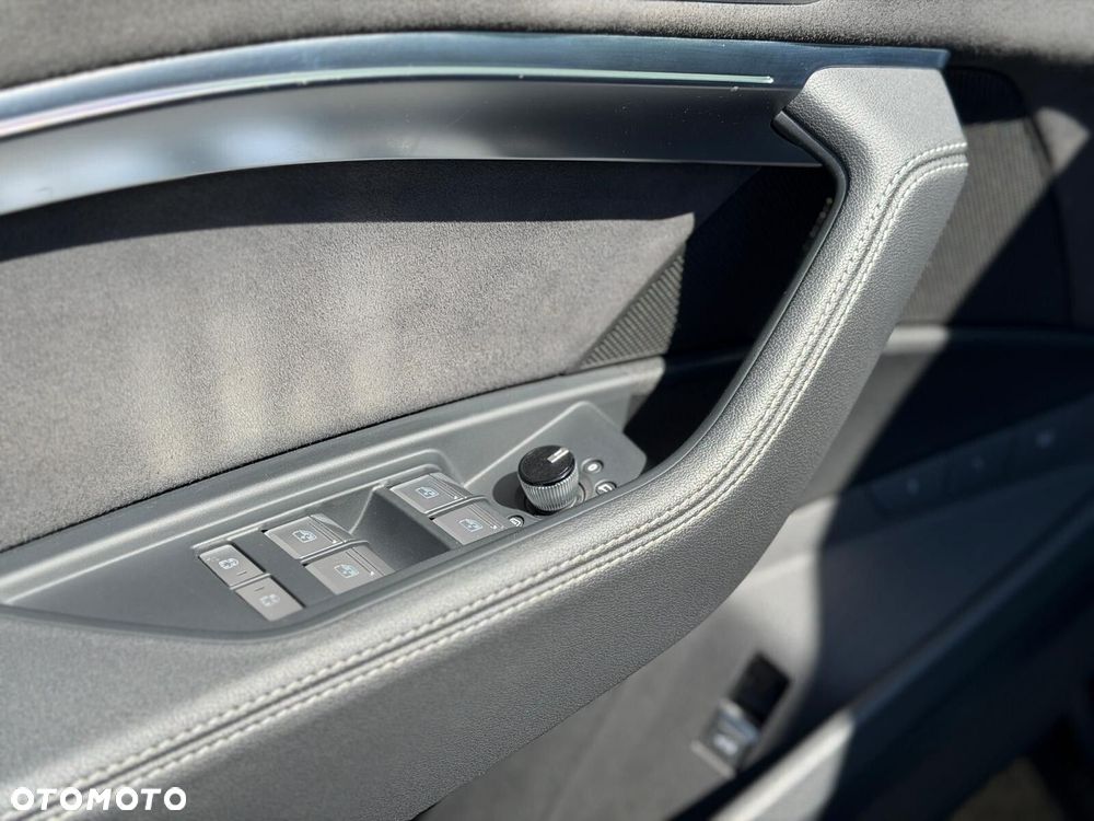 Audi e-tron 55 Quattro S Line - 17