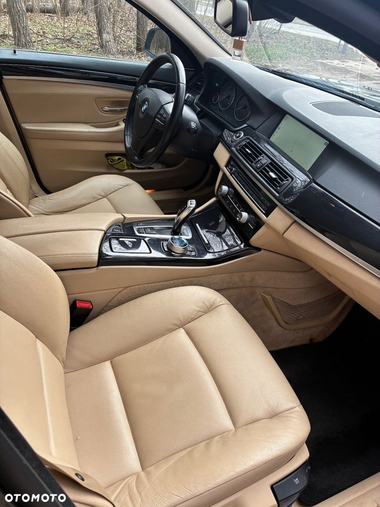 BMW Seria 5 520d Sport-Aut - 9