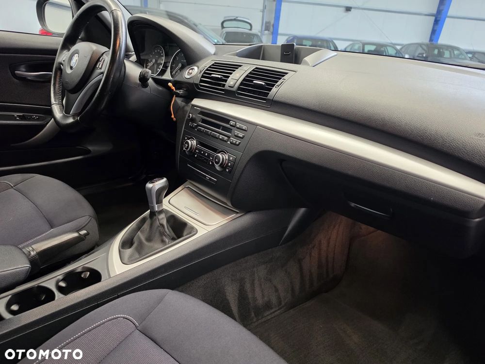 BMW Seria 1 118i - 29