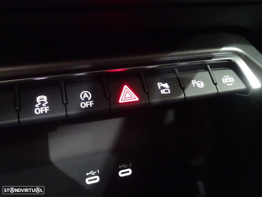 Audi A3 Limousine 30 TFSI Advanced S tronic - 30