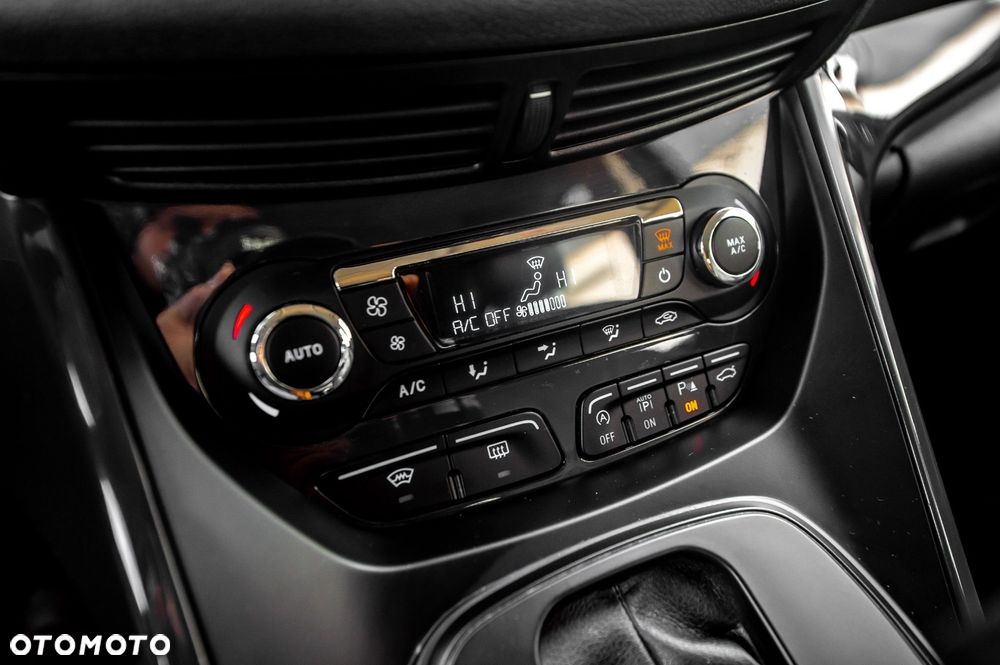 Ford Kuga 2.0 TDCi 4x4 Titanium - 31