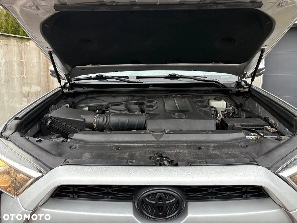 Toyota 4-Runner - 16