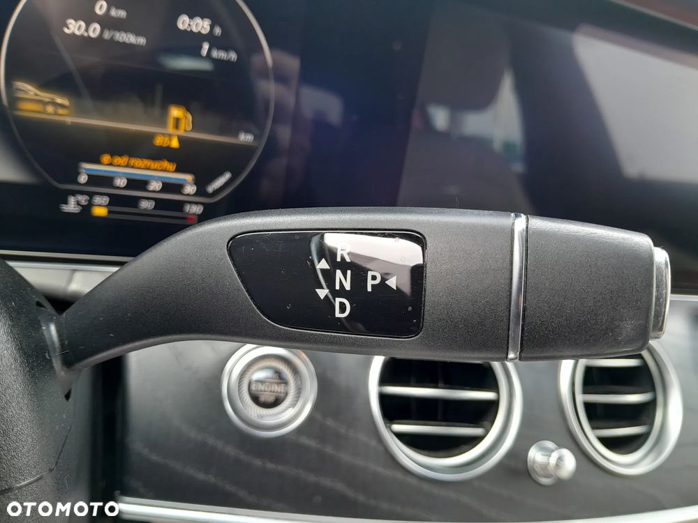 Mercedes-Benz Klasa E 43 AMG 4-Matic - 17