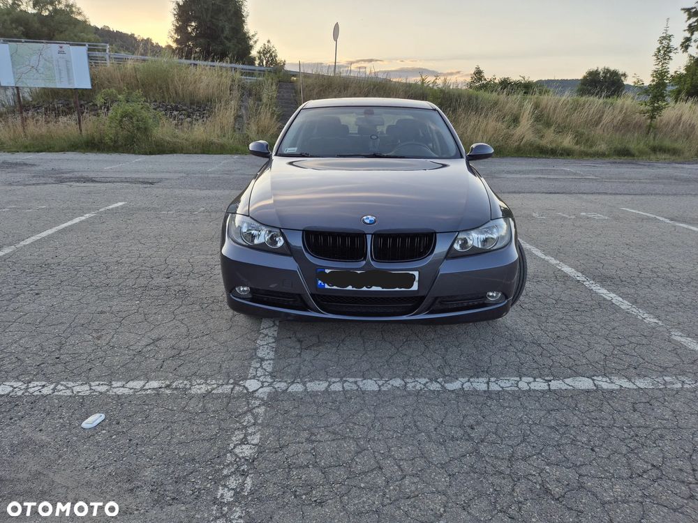 BMW Seria 3 318i - 2