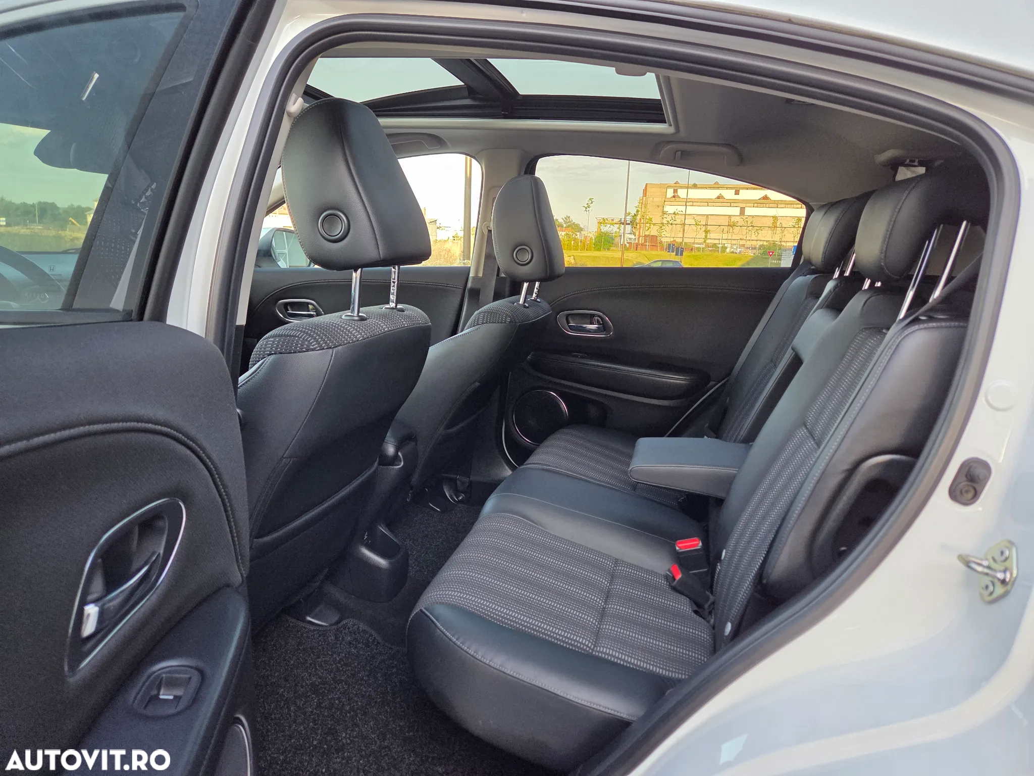 Honda HR-V 1.6 i-DTEC Executive - 28