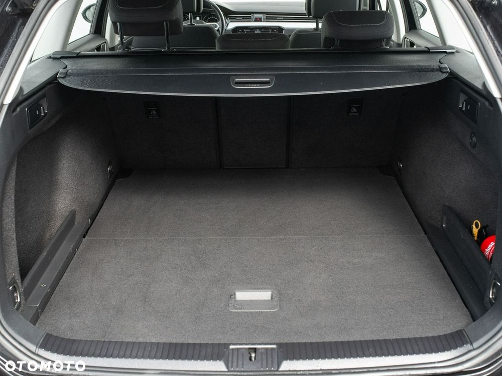Volkswagen Passat - 29
