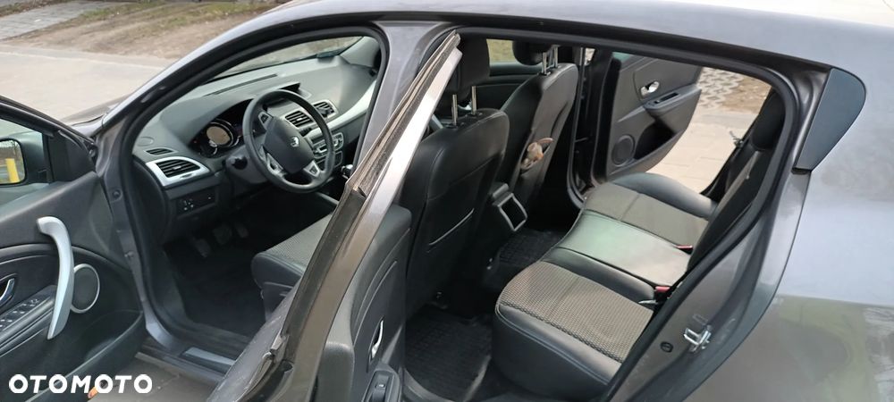 Renault Megane 1.6 16V Exception - 10