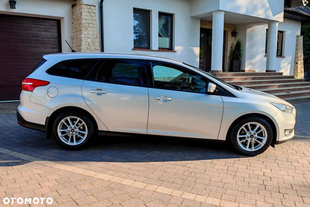 Ford Focus 1.0 EcoBoost Titanium - 6