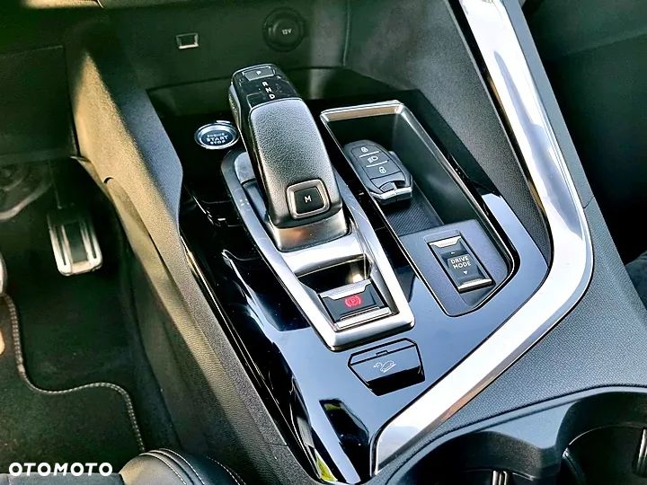 Peugeot 5008 BlueHDI 180 EAT8 GT - 32