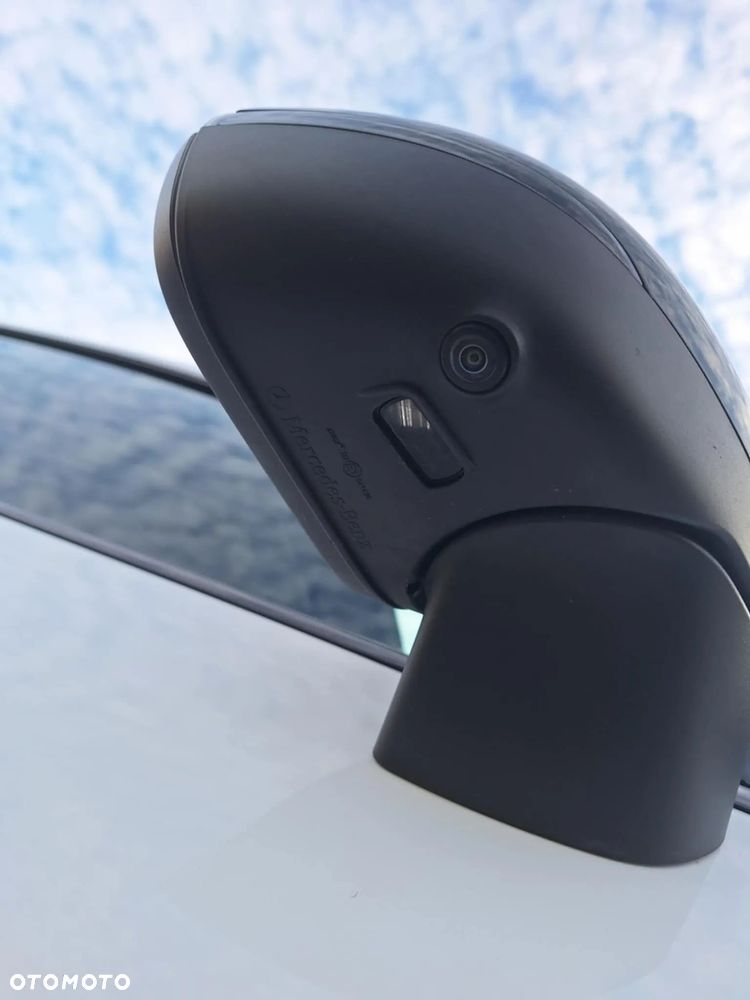 Mercedes-Benz CLA - 22