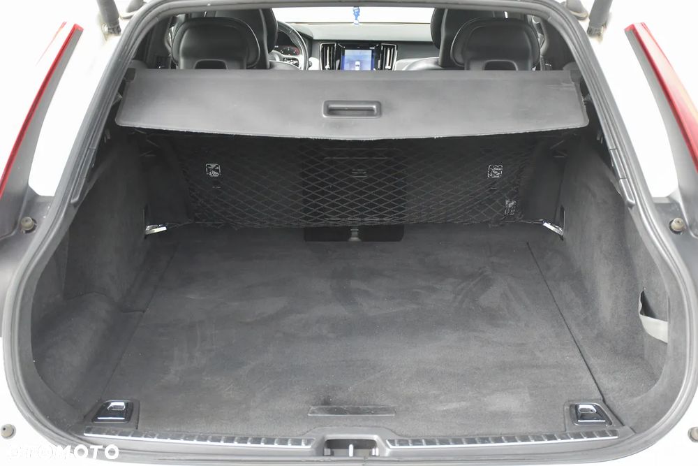 Volvo V90 D4 Geartronic R Design - 38