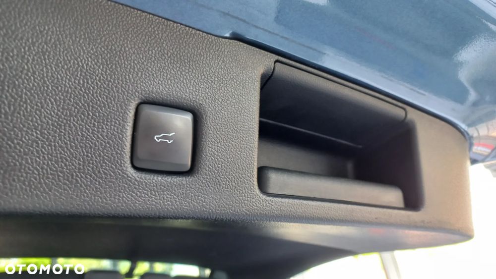 Ford Kuga 2.5 FHEV FWD ST-Line X - 11